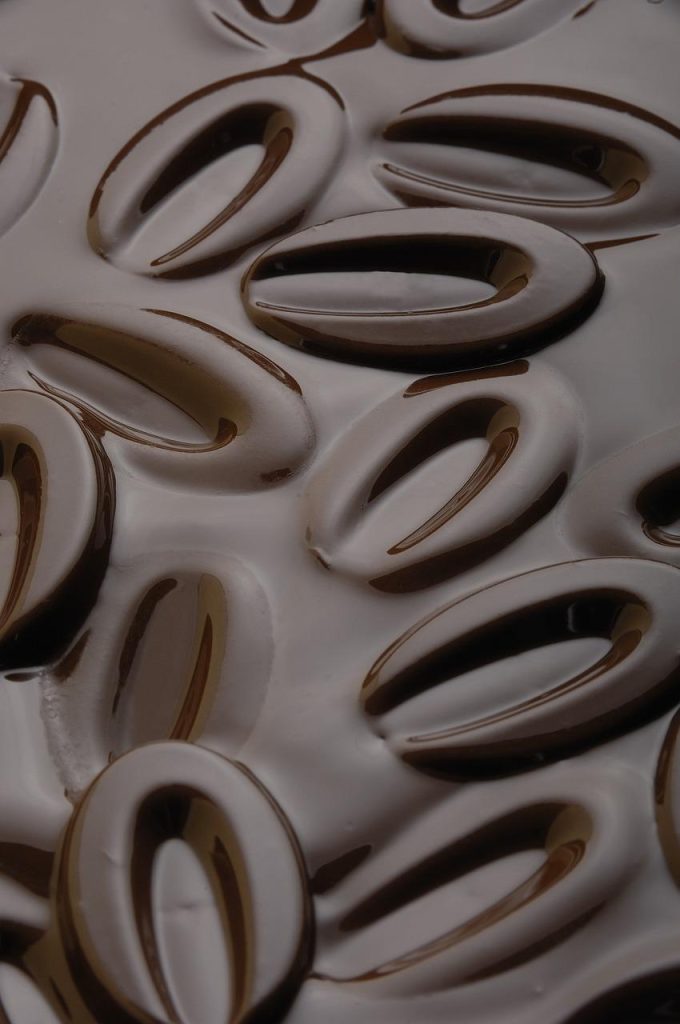 Smeltchocolade kopen in verschillende smaken: puur, melk, wit en meer voor chocoladecreaties