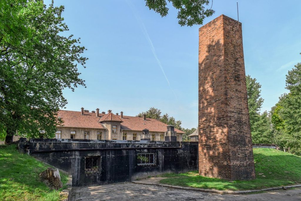 Het crematorium in Tiel biedt een serene omgeving met moderne faciliteiten voor respectvolle herdenkingsdiensten en afscheids