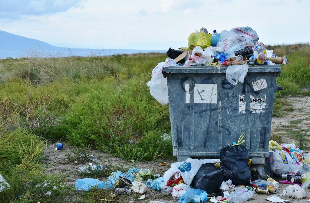 Goedkoopste container huren voor verbouwing en afvalverwerking bij Matongroep met snelle levering en transparante prijzen